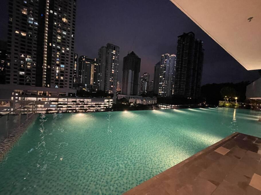 Apartment Inspirasi Mont Kiara 3 Balcony Free Wifi & Carpark By The Homez *