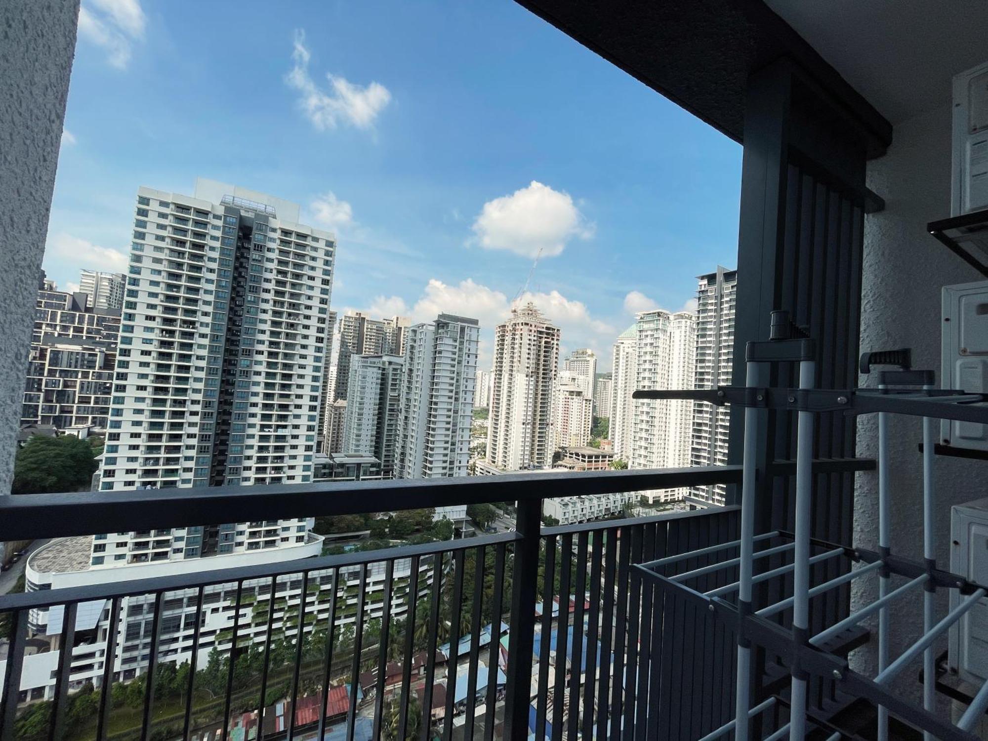 Inspirasi Mont Kiara 3 Balcony Free Wifi & Carpark By The Homez Apartment Kuala Lumpur